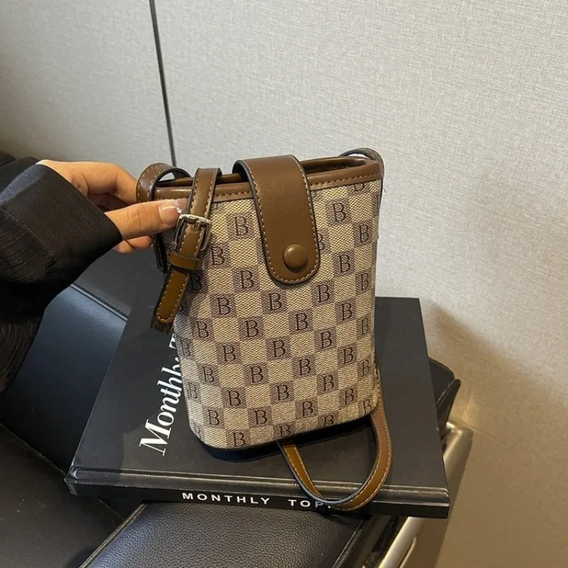 

Luxury Vintage Diaper Bag Women's Elegant Crossbody Handbag Minimalist Designer Tote Leather Made For Fashionable Ladies