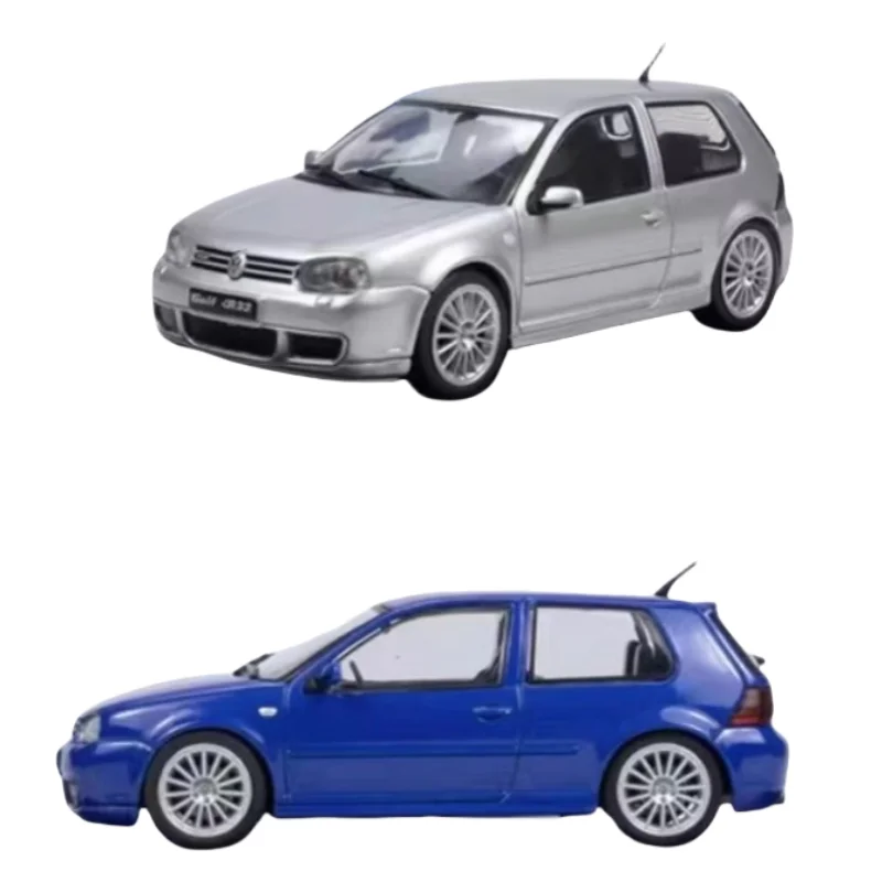 1:43 Volkswagen R32 GOLF VW silver and blue alloy model, children\'s collection of decorative toys, holiday gifts for children.