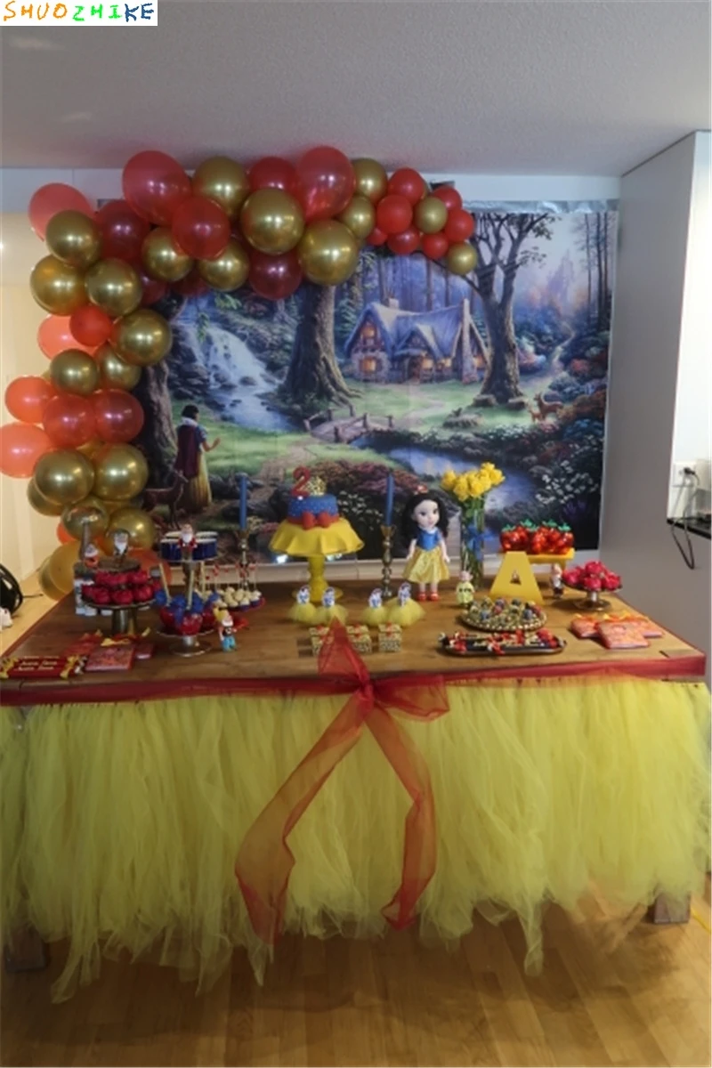 Verträumter märchenhafter Garten-Hintergrund, Frühlingswald, Wald, Baumloch, Babyparty, Geburtstagsfeier, Porträtfotografie-Hintergrund