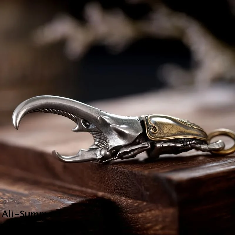 【E】Vintage Käfer-Schlüsselanhänger, Flaschenöffner aus Metall mit aufwendigem Flügeldesign, langlebiger Schlüsselanhänger für Männer, metallische Oberfläche, einzigartiges Geschenk