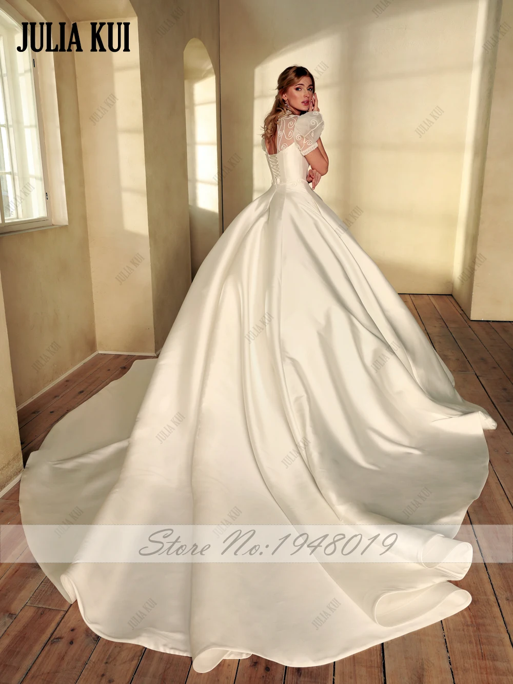 Julia Kui Robe De Mariage Elegant Satin A-Line Wedding Dress High Collar Short Puff Sleeves Bridal Gowns