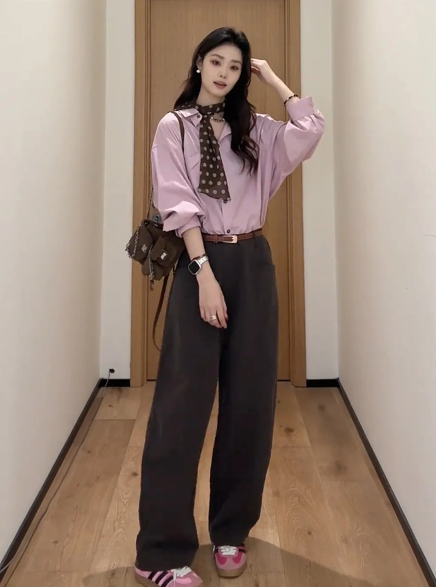 

Весна 2026 г., розовые и коричневые брюки, корейский комплект Sle Faion, комплект из двух предметов для женщин, роскошная длинная повседневная одежда све