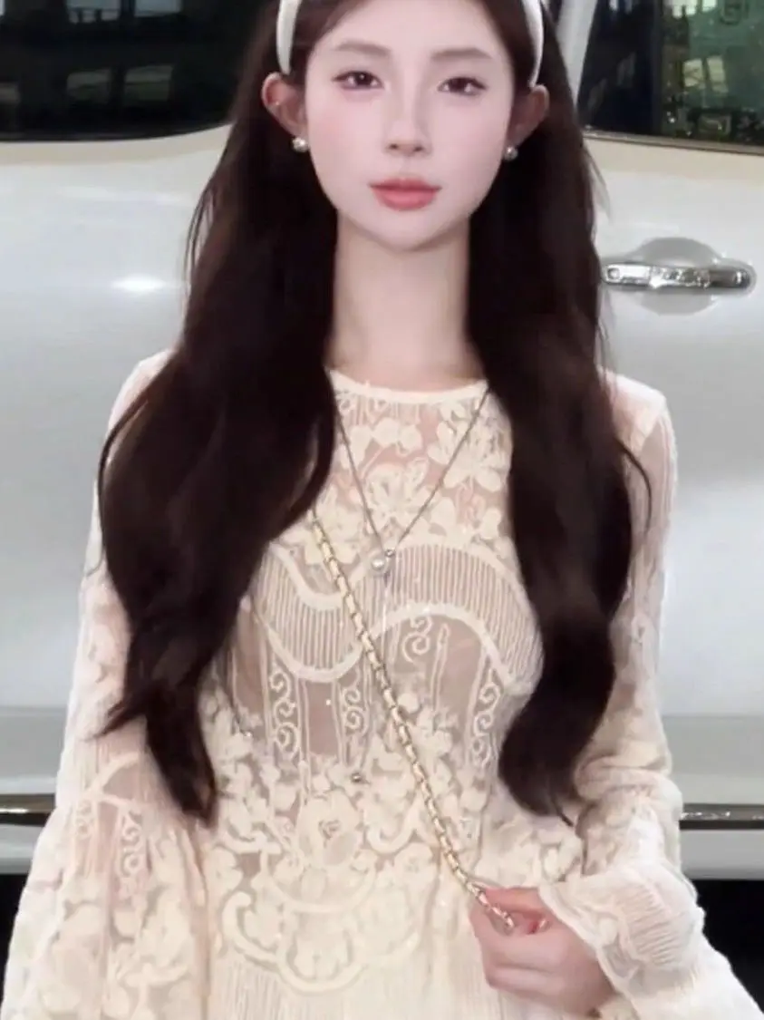 

Ele round Ne Long Sve Lace Embroidery irt Faionable Early Autumn Bell Bot Anti Aging Versatile Casual Sle