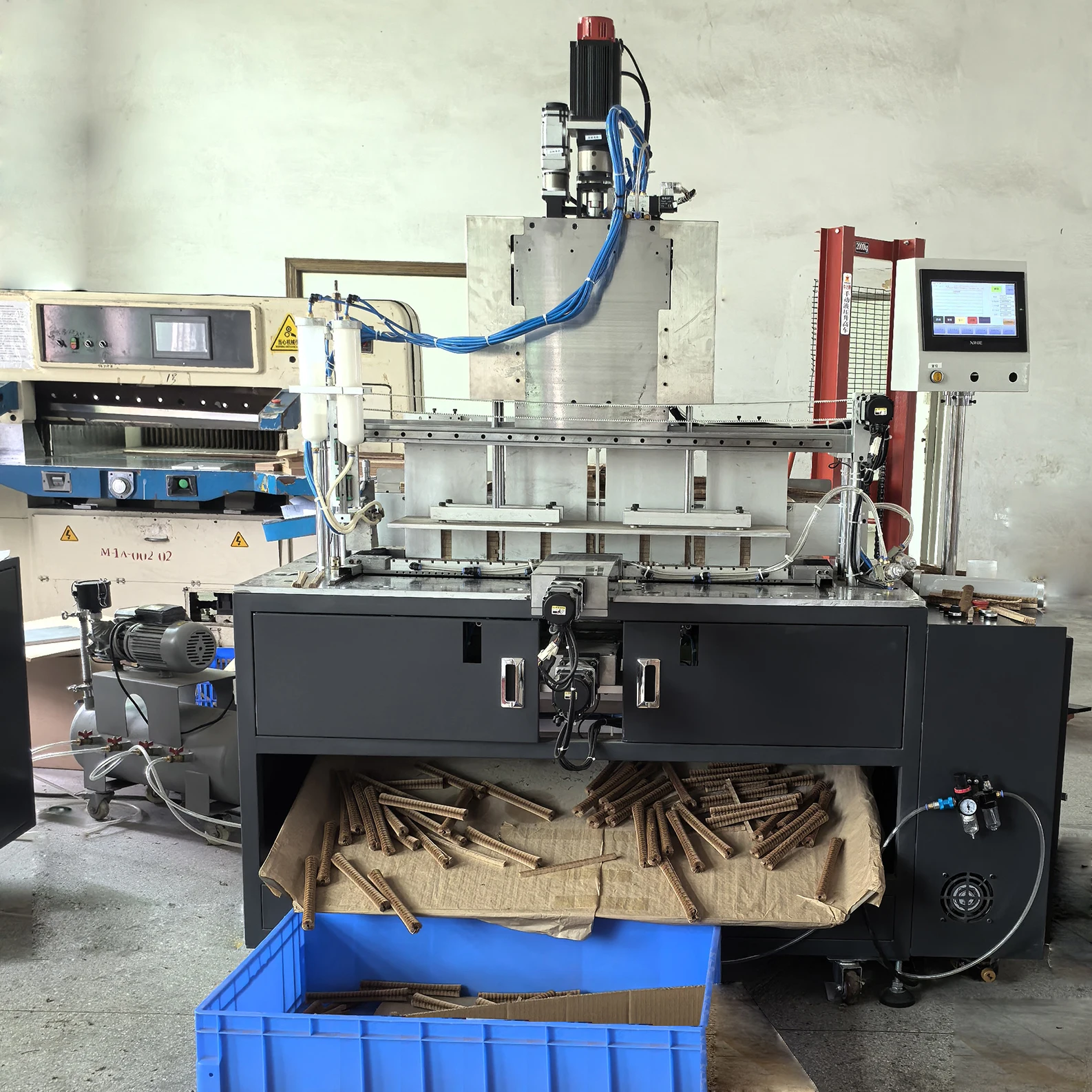 RUNXIN Automatic Honeycomb Paper Sleeve Production Line with Gearbox and Engine PLC Motor High-Speed Packaging Machine