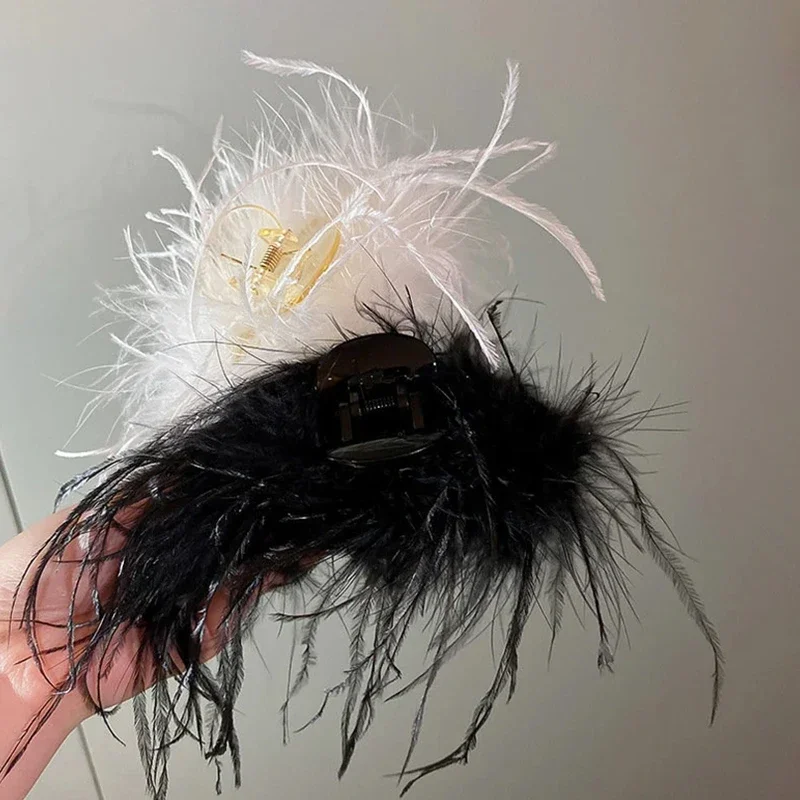 Sweet Ostrich Feather Hair Clip Female White Black Shark Hair Claw Headwear Women Hair Accessories 2024 Summer clip