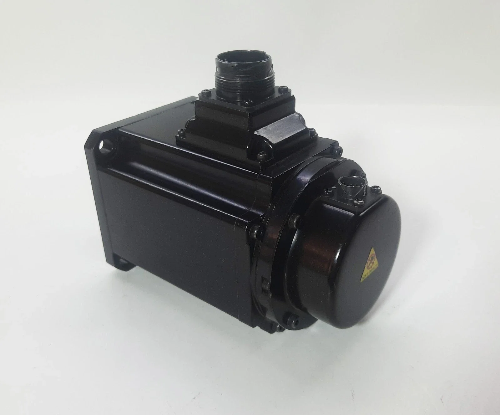 

Высококачественные НОВЫЕ 100% оригинальные SGMGV-13A3A61, SGMGV-20A3C61, SGMGV-30A3C6C с гарантией 1 год