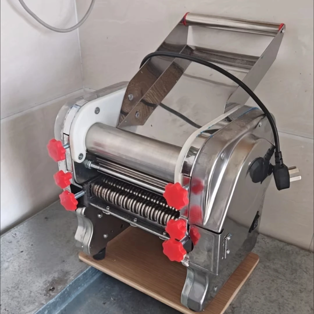 Máquina comercial para hacer fideos frescos, eléctrica, de acero inoxidable, para el hogar, cocina, rodillo de masa Ramen, Motor de prensatelas como componente central