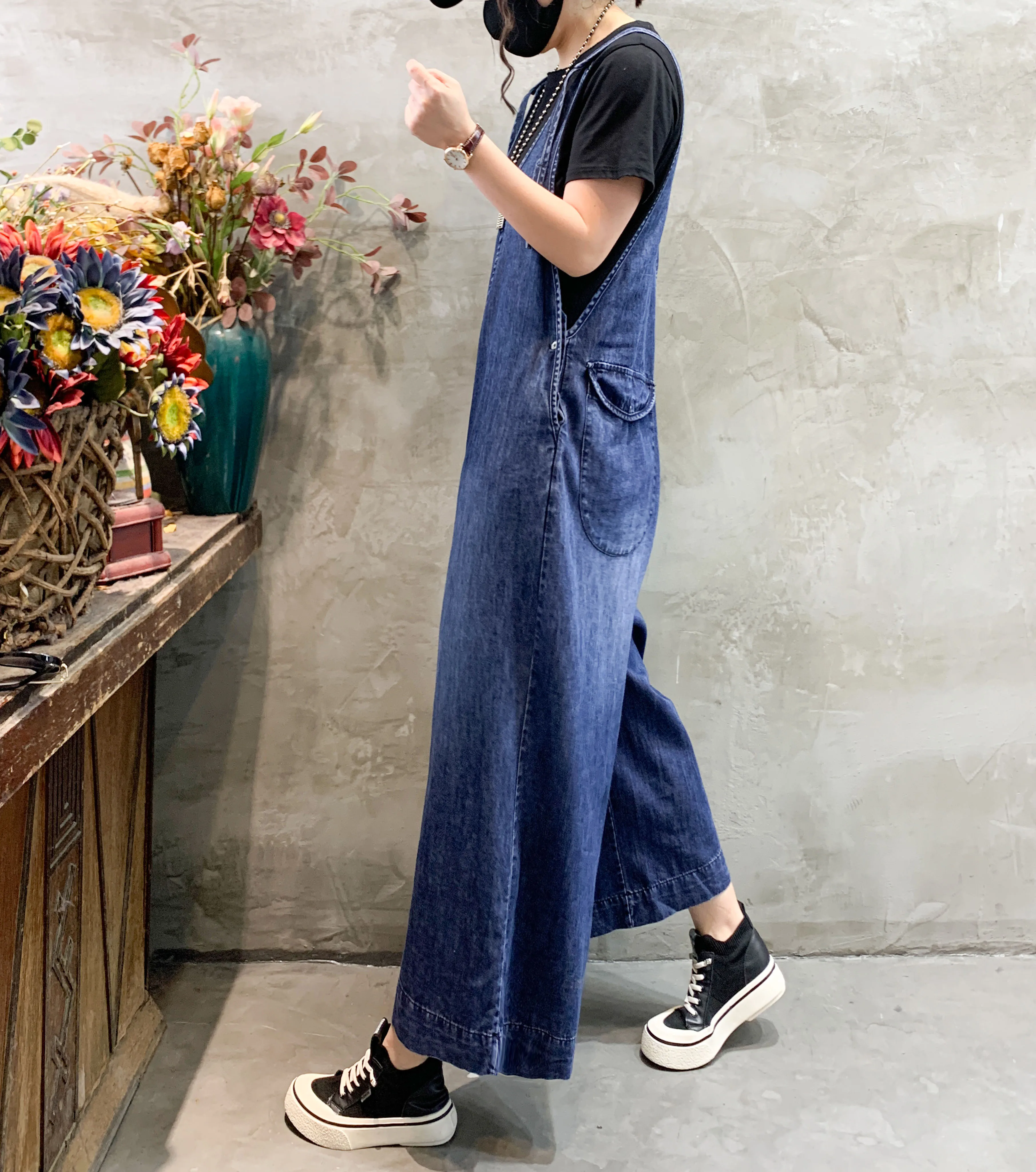 Tuta di jeans stile europeo Pantaloni a gamba larga a gamba dritta a vita alta alla moda da donna Pantaloni larghi versatili