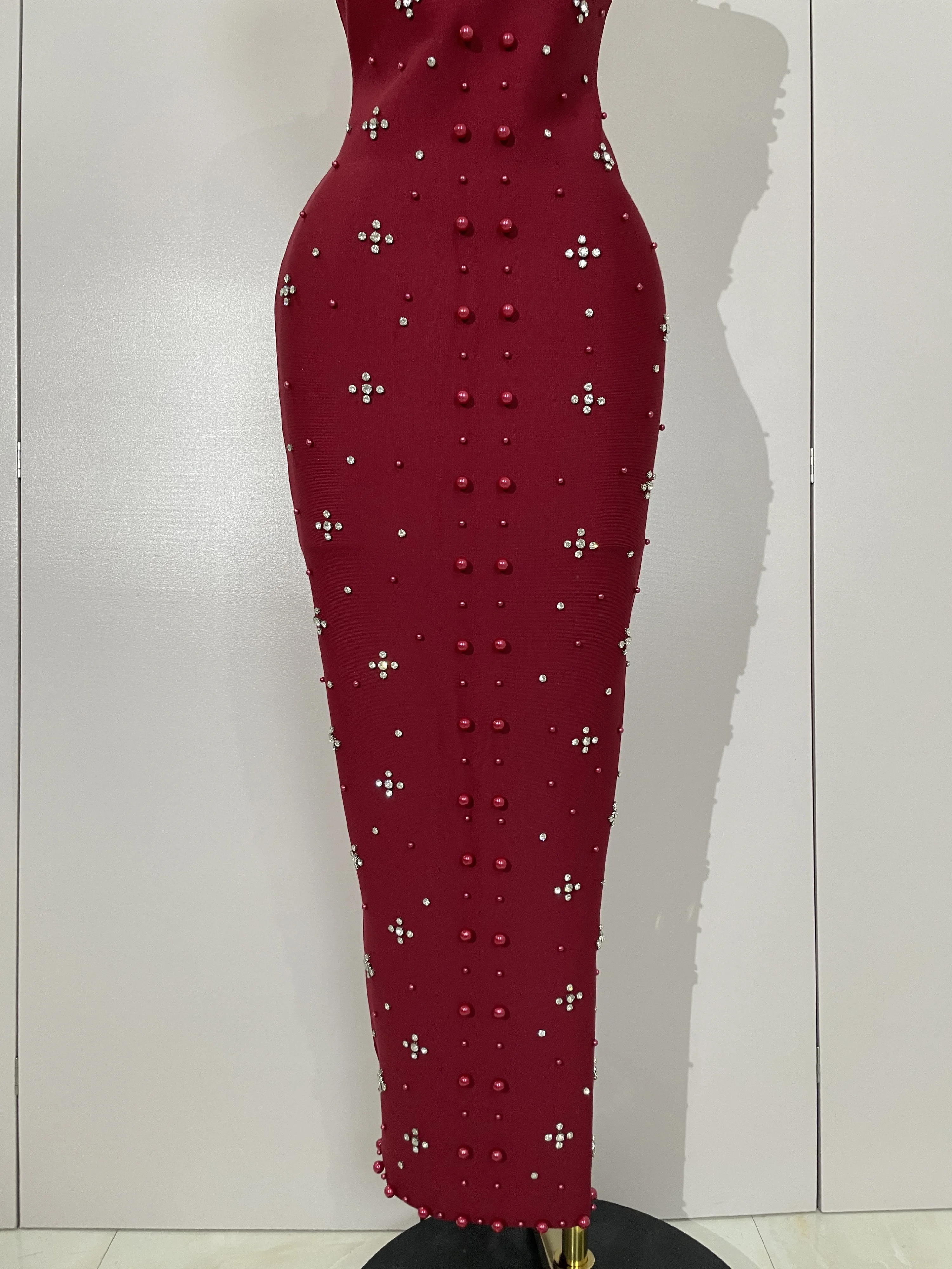 2025 Vrouwen Sparkly Strass Parel Mouwloze Bodycon Bandage Lange Jurk Avond Club Party Elegante Luxe Verjaardag Jurken