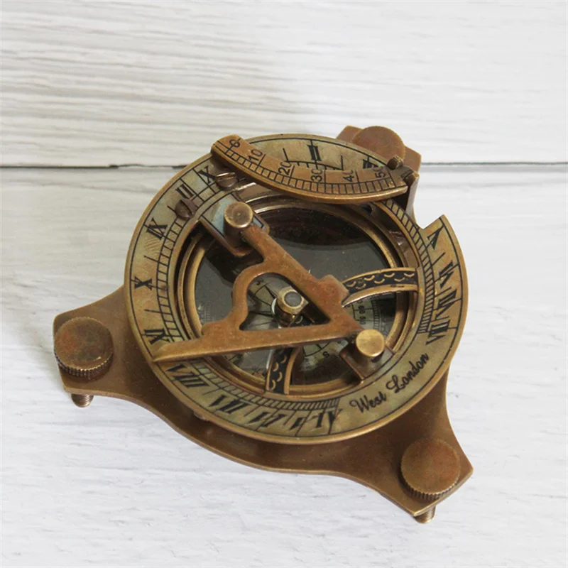 Brass Compass Home Decorations Book Exhibition Soft Decoration Compass Retro Desktop Ornaments Portable Shooting Props Gift