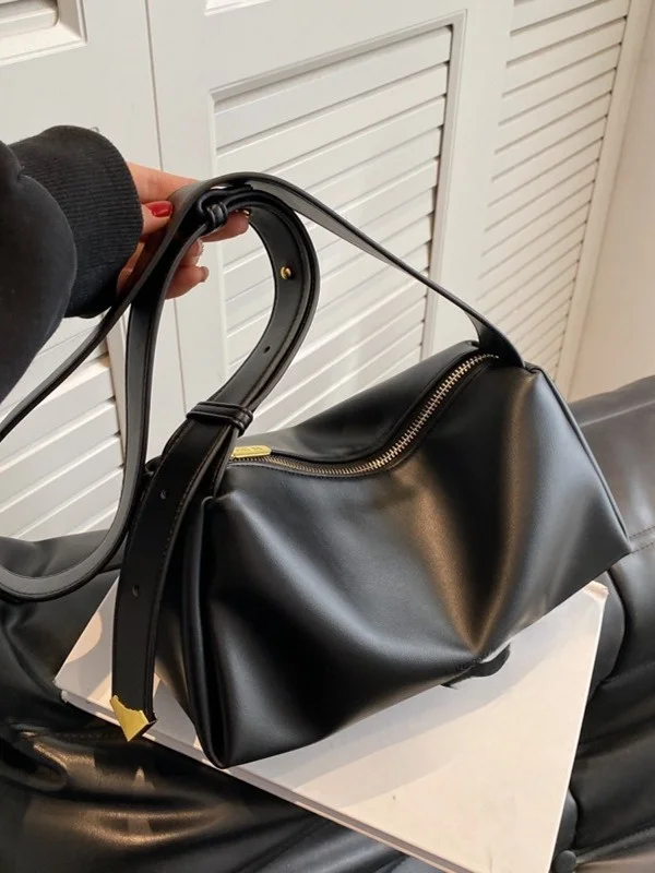 

Bla Pillow aped Crossbody Bag Women's Faion Luxury mat Design Briti Sle Single oulder Bag for Casual Use