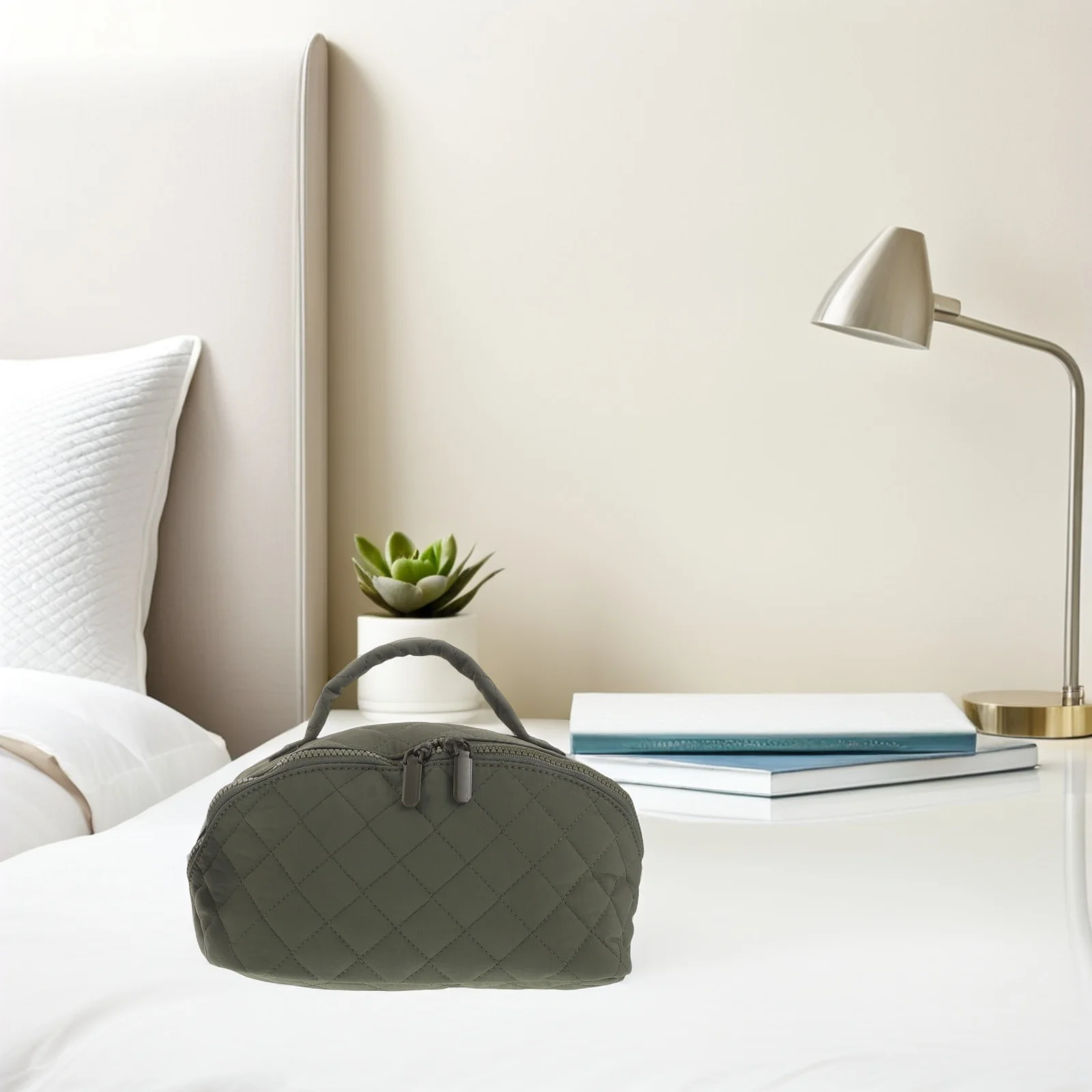 

Large Capacity Makeup Bag Travel Portable Black Toiletry Case with Multilayer Compartments Padded Organizer for Women on