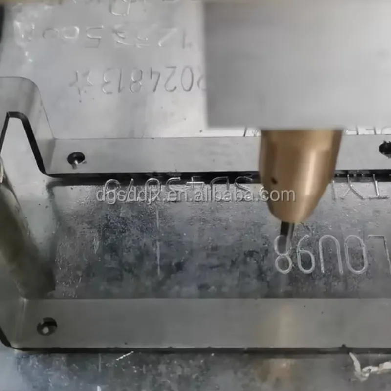 140*40mm Handheld Pneumatic Steel Nameplate Vin Chassis Number Dot Peen Metal Engraving Machinery Marking Machine LCD
