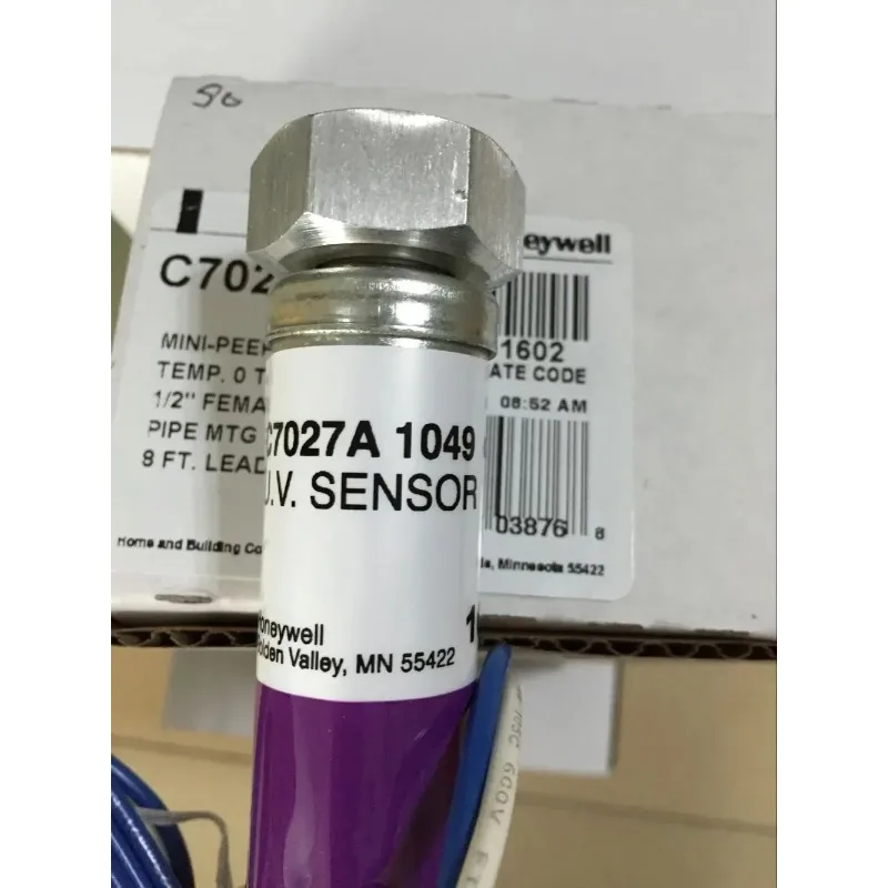 C7027A1049  Flame Detector UV Sensor  New Original Genuine
