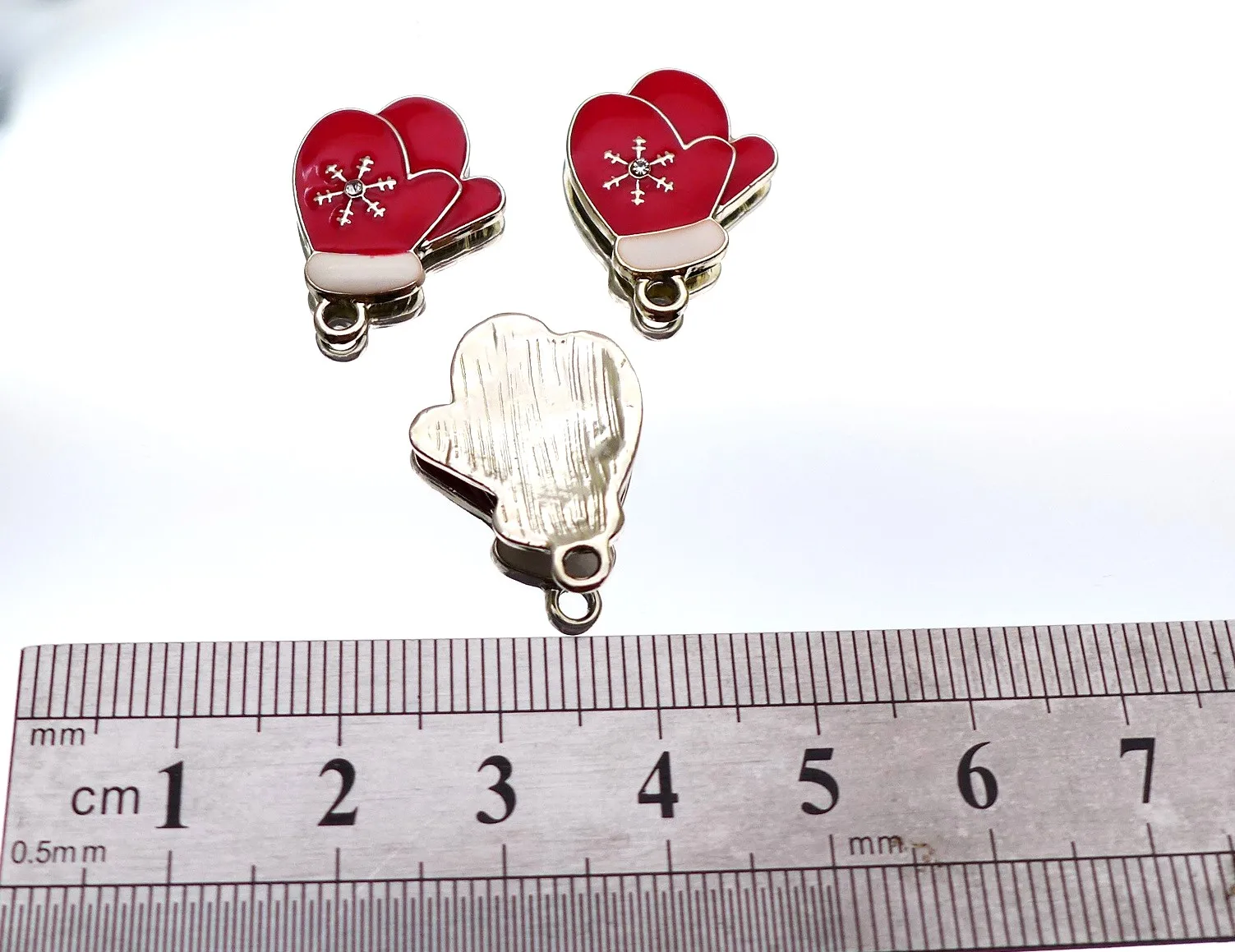 50/100pcs 16x21 MM Christmas Gloves Mittens Drip Oil Enamel Charms Jewelry Accessories Earrings Pendants Components Fancy DIY