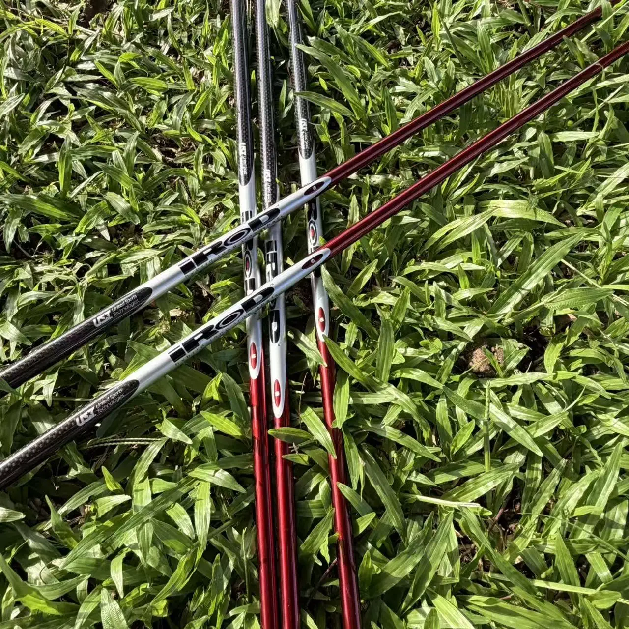 tige-de-fer-hybride-golf-ust-irod-irod-en-fibre-de-carbone-104-cm-pointe-conique-370-flexibilite-r-s-tige-de-remplacement