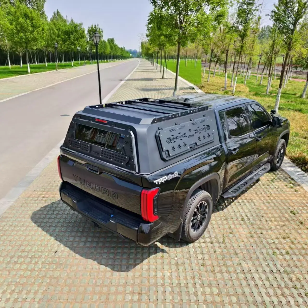 

2023 Models Waterproof Truck Roof Canopy Foldable Off-Road Pickup High Quality Aluminum Alloy Tonneau Cover