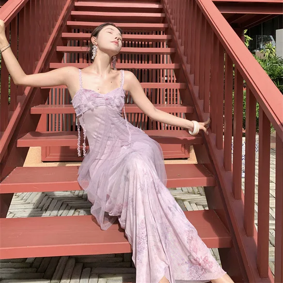 Temperamento francês super lindo vestido suspensor de malha roxa fada verão design sentido nicho férias à beira-mar saia longa