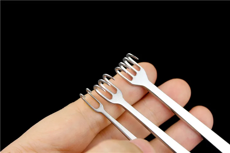 Hand foot surgery Orthopedic instrument medical Skin retractor 2 3 4 teeth Sharp hook  distractor epidermis Tissue distractor