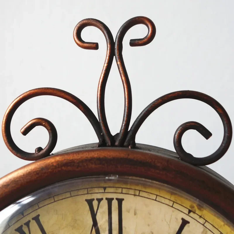 European Style Wrought Iron Mute Desk Clock, Creative Retro Living Room Decorative Table Clock, Home Decoration