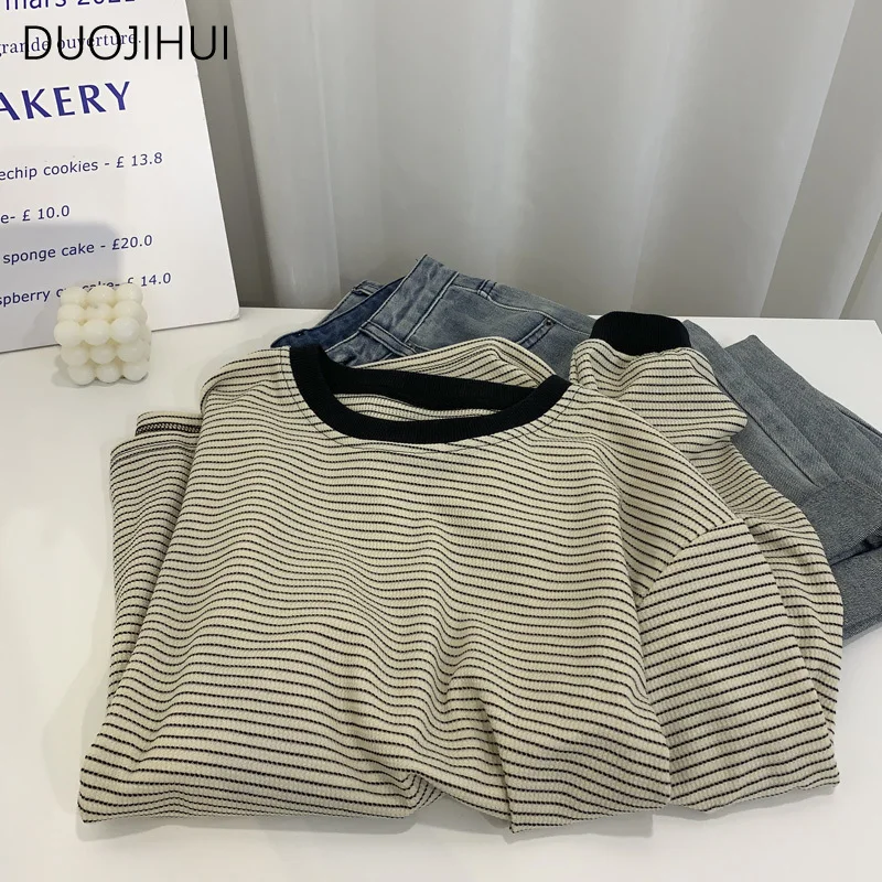 DUOJIHUI Classic o-collo Chic a righe Casual t-shirt donna autunno nuovo semplice manica lunga moda contrasto colore t-shirt femminili