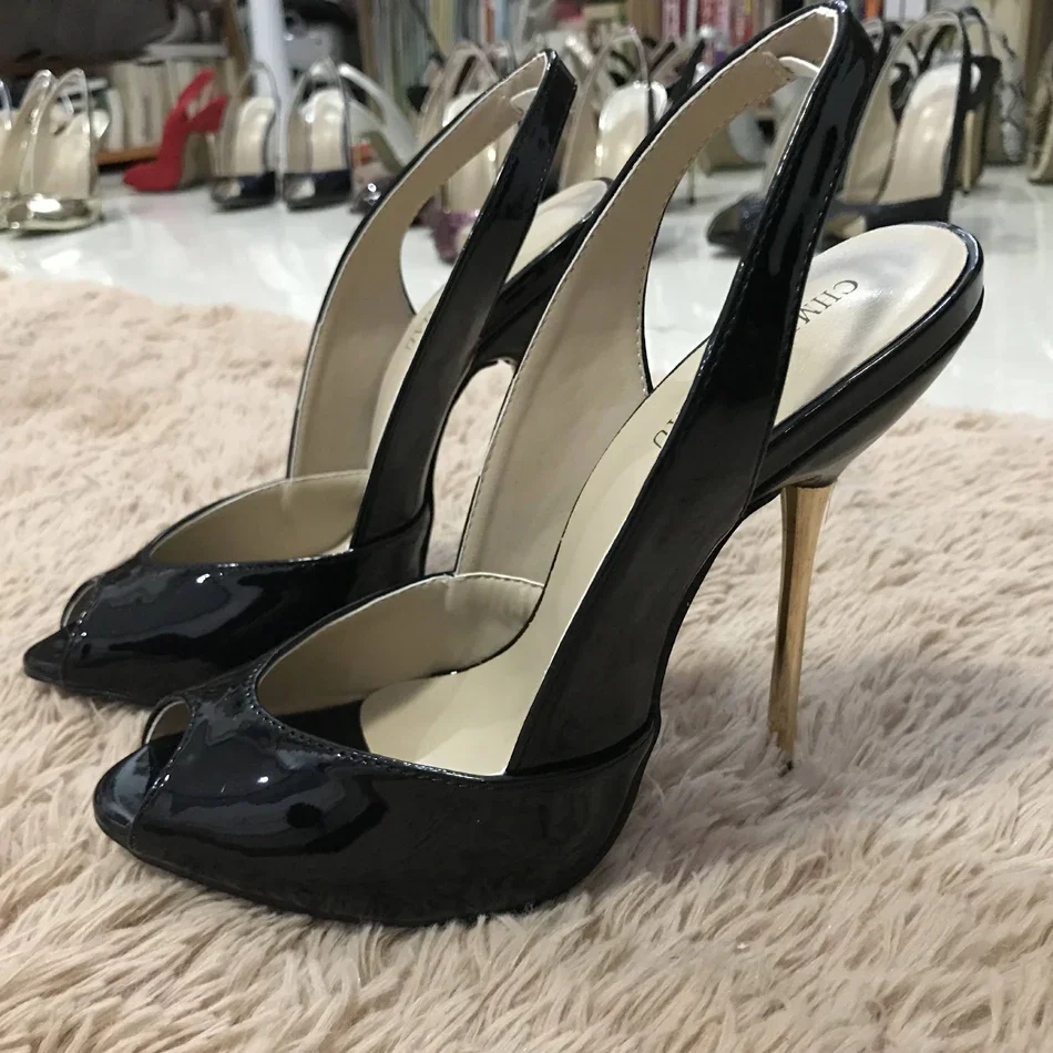 Décolleté sexy in vernice nera con tacco alto Abito da sposa Décolleté da donna per feste Estate Nuovo peep toe Sling Back Stiletto Bocca di pesce