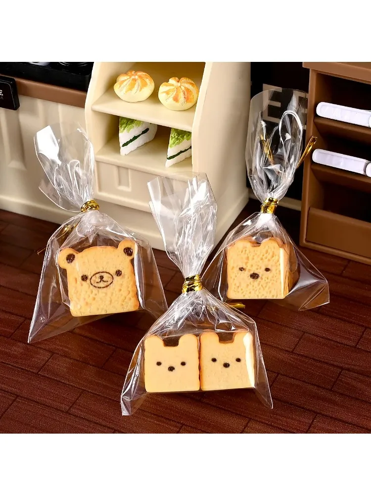 

Resin Miniature Simulation Food Play, Bagged Toast Bread Miniature Kitchen Small Ornament Creative Refrigerator Desk Decoration