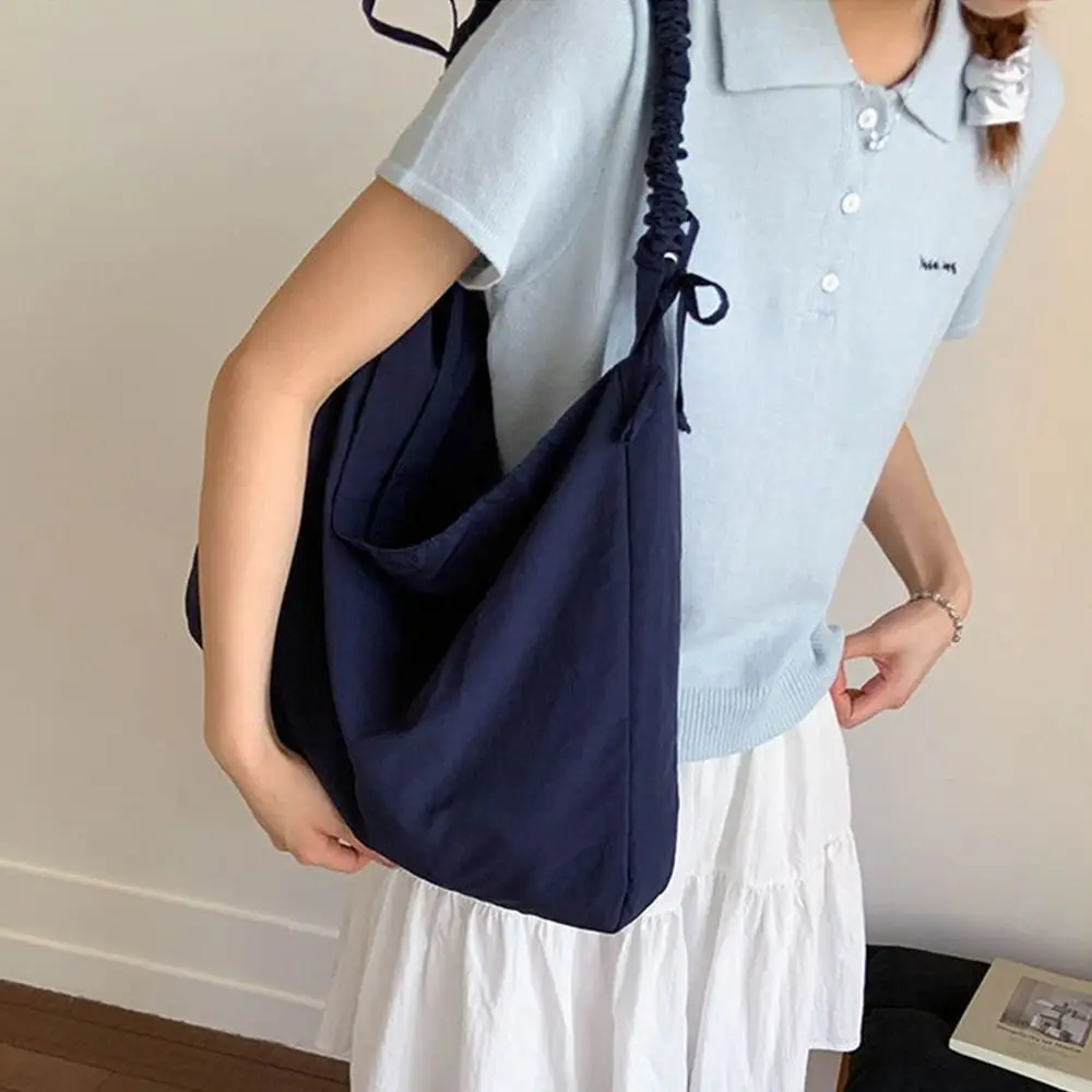 

Casual Solid Color Pleated Shoulder Bag Large Capacity Simple Nylon Crossbody Bags Students Leisure Underarm Bag School Bag