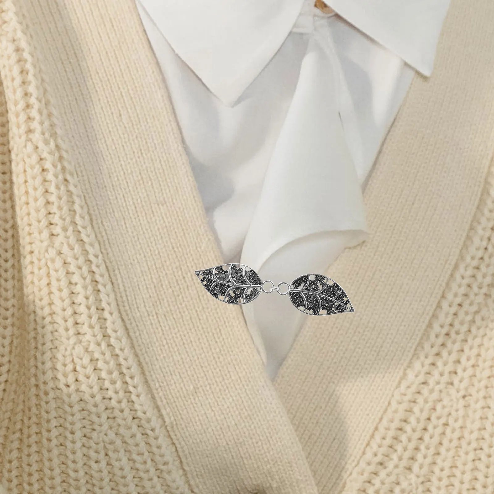 

5Pcs Alloy Collar Clips Vintage Leaf Cinch Sweater Clips for Women Cardigan Shawl Dress Clip Clothing Accessories