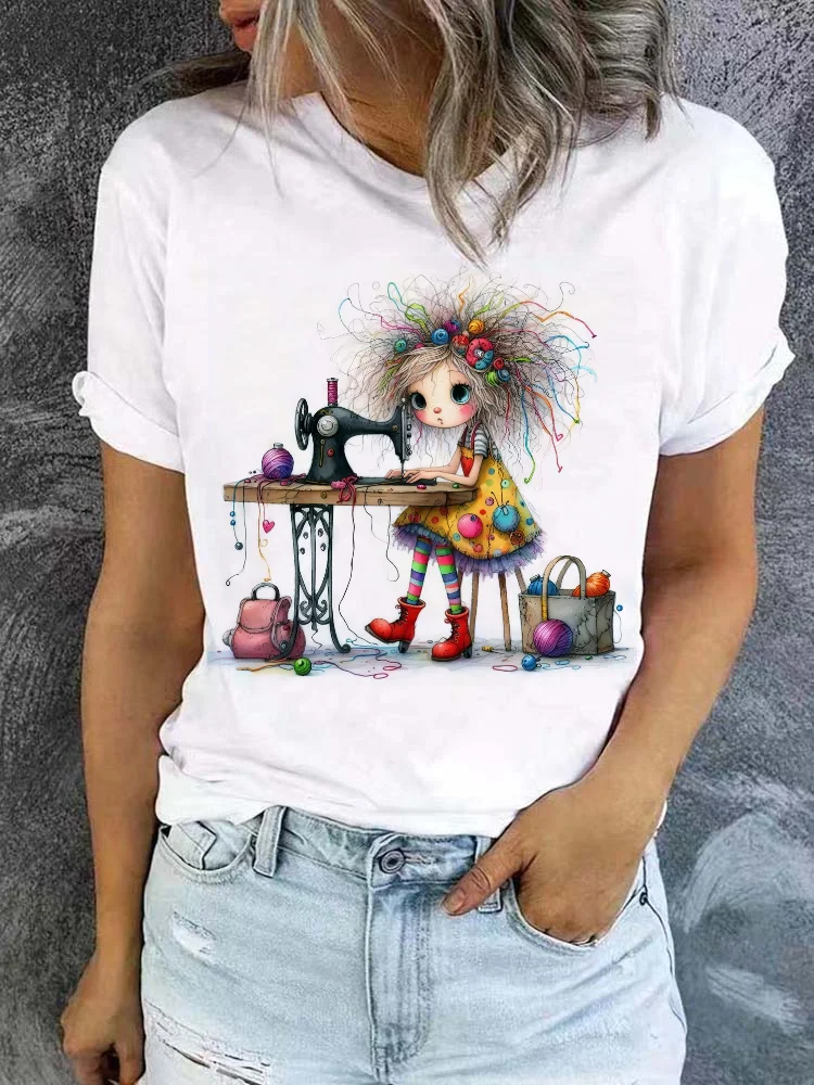 Sewing Girl Pattern 90s T-Shirt Trendy Street Women's Printed Short Sleeved T-Shirt Fashion Cute Style Top Women's T-Shirt