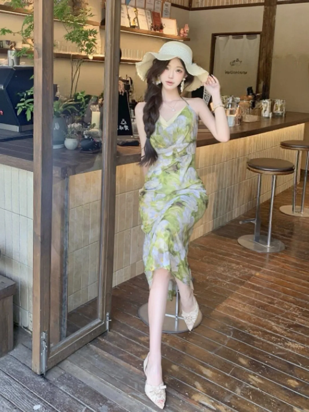 

Unique Beautiful Halter Neck Slim Fit Long Dress Beach Vacation Style Strapless Cotton Gown Vintage Shoulder Bared Waist Cinc...