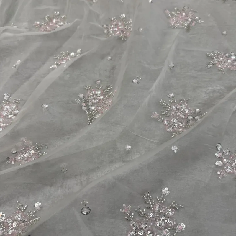 新しいハイエンドのカスタムメイドのシルクオーガンザの頑丈な刺繍生地サマードレスと衣類