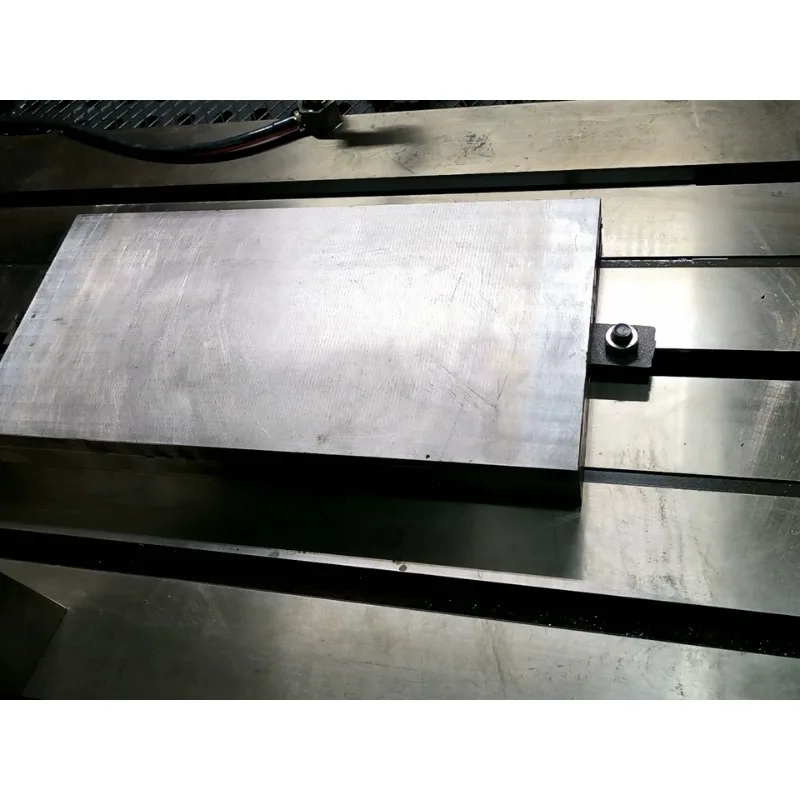 

Магнитный патрон-присоска для шлифовальных станков 70x150 мм, сверхмощный, с мелкозернистой плотной латунной основой для точной шлифовки