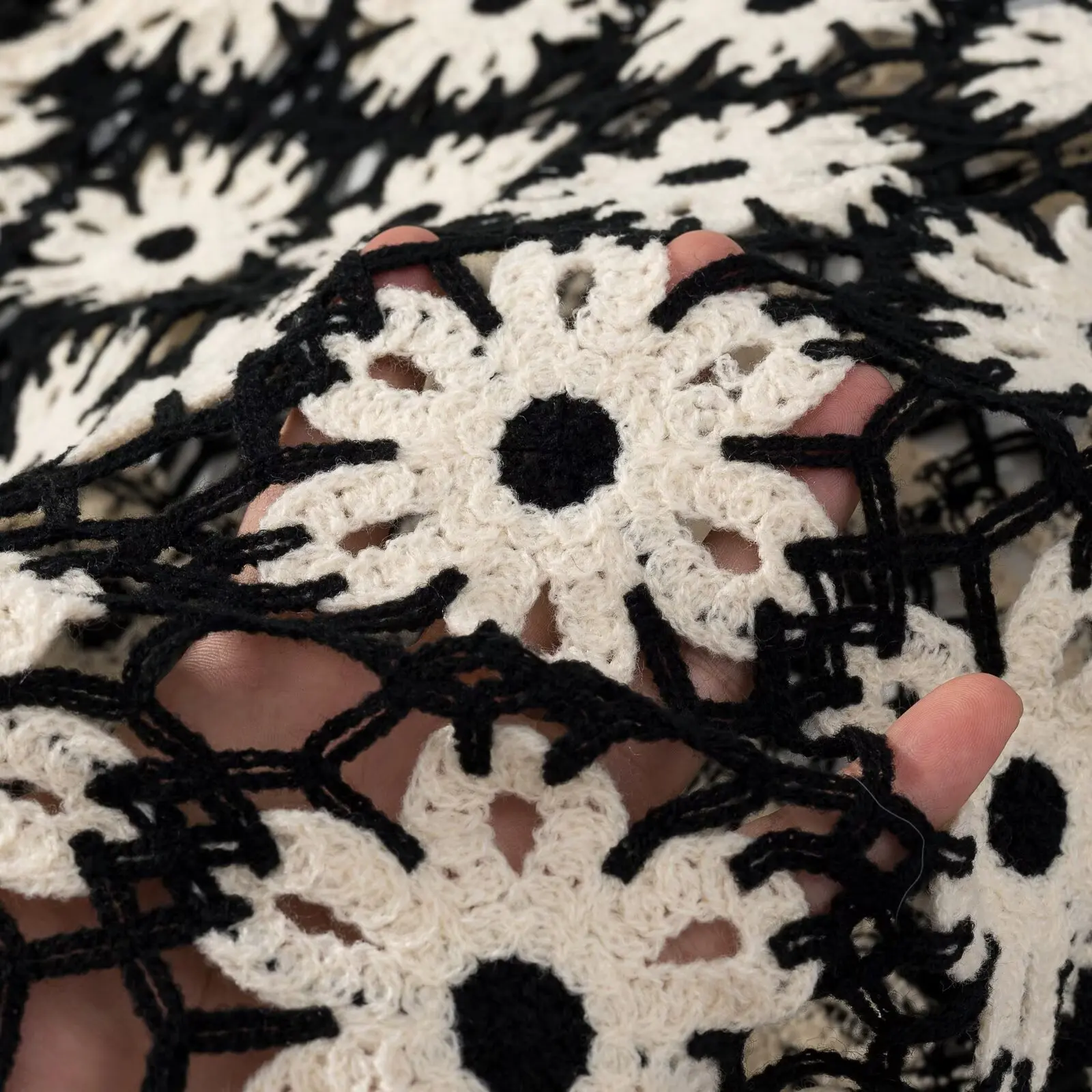 Moda oco para fora gancho flor cor bloco feminino cardigan aberto outono novo estilo suave high-end sentimento outerwear