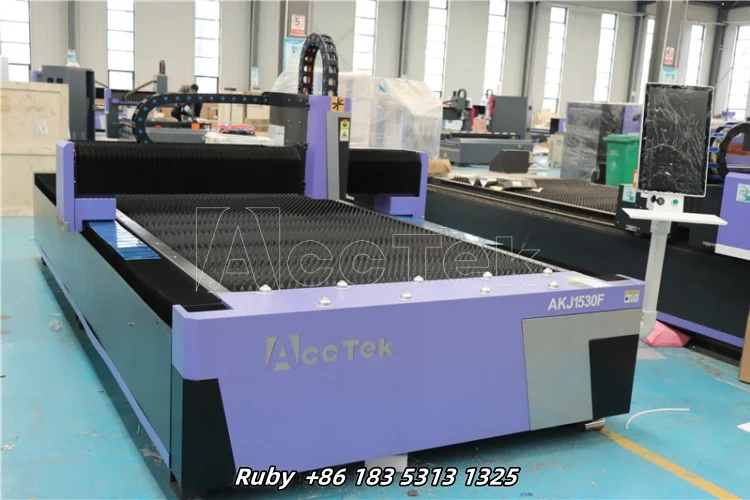 1.5 واط 2kw 3kw 5*10ft CNC معتدل الفولاذ المقاوم للصدأ الحديد الألومنيوم الصفائح المعدنية القاطع التلقائي الألياف آلة القطع بالليزر 1530