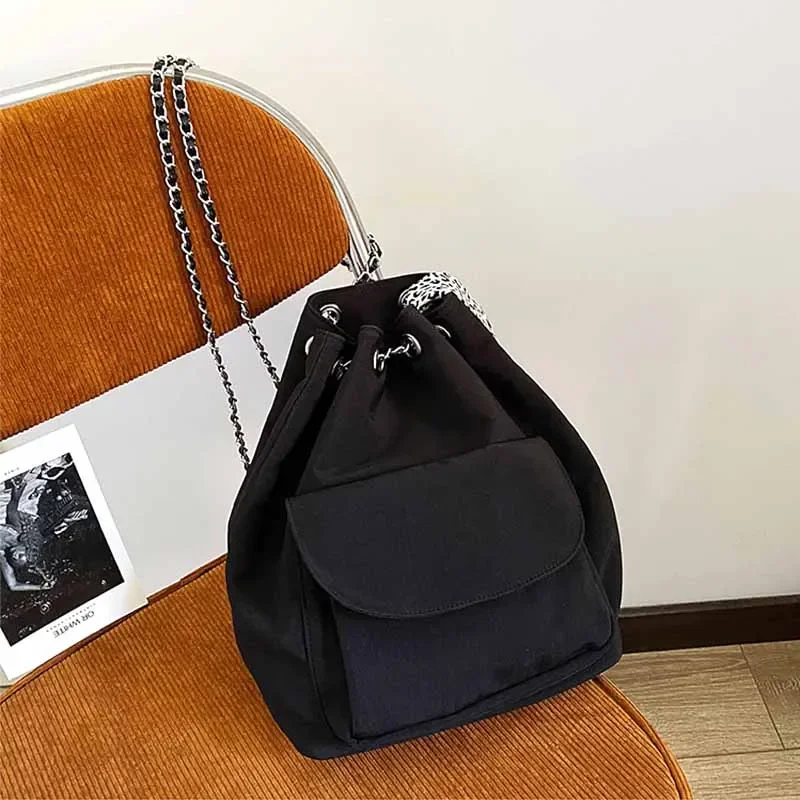 Black Design Drawstring Chain Bucket Bags Fashion Backpack for Women 2024 Spring and Summer Casual Travel Girls Nylon Back Packs