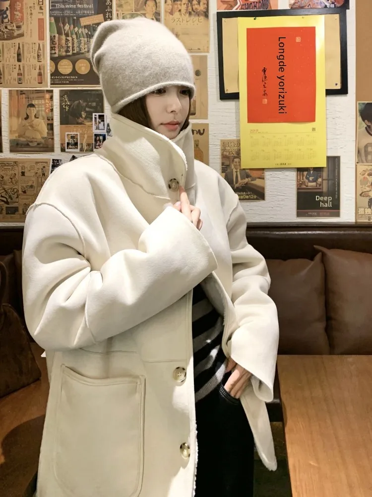 เสื้อคลุมบุขนแกะสำหรับผู้หญิง ฤดูใบไม้ร่วง ฤดูหนาว หนังผสมขนสัตว์ ความยาวปานกลาง สวมใส่ได้สองด้าน