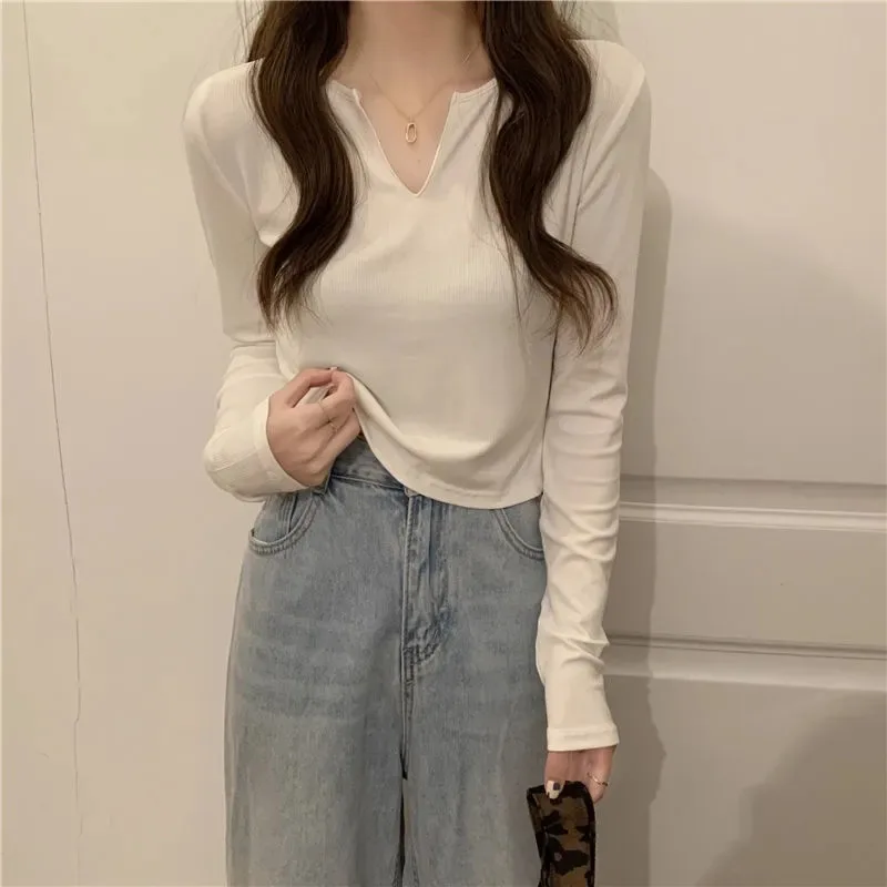 

V-neck Long-sleeved T-shirt for Women in Autumn New Korean Style Slim Versatile Bottoming Shirt Top