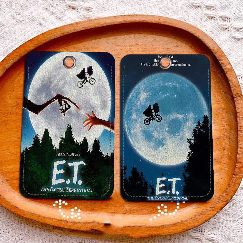 Classic Movie E-ET-T Rectangle Keychain Card Holder, Badge Credit Card Holder, Student ID Card Holder, Bus Cards Cover