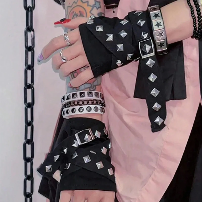 1 piece of punk gloves for men and women, Gothic gloves, Halloween role-playing, carnival street costumes, accessories