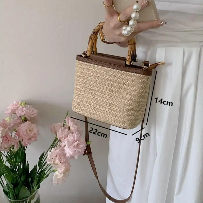 Women Straw Crossbody Bags Fashion Handwoven Bamboo Handle Bucket Bags Female Handbags Summer Shoulder Bags Holiday Beach Bags