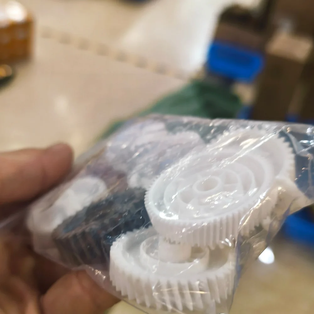 

1X 302RV94020 2RV94020 FK-1150 Fuser Drive Gear for KYOCERA P2235 P2040 M2135 M2635 M2735 M2835 M2040 M2540 M2640