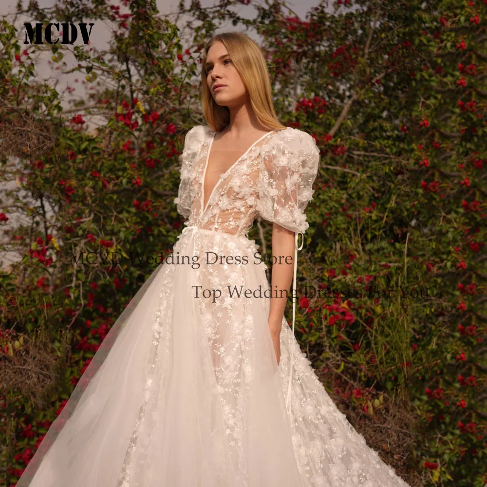 MCDV personnalisé col en V profond 3D dentelle florale robe de mariée manches courtes bouffantes robe de mariée bohème pour la cérémonie de mariage