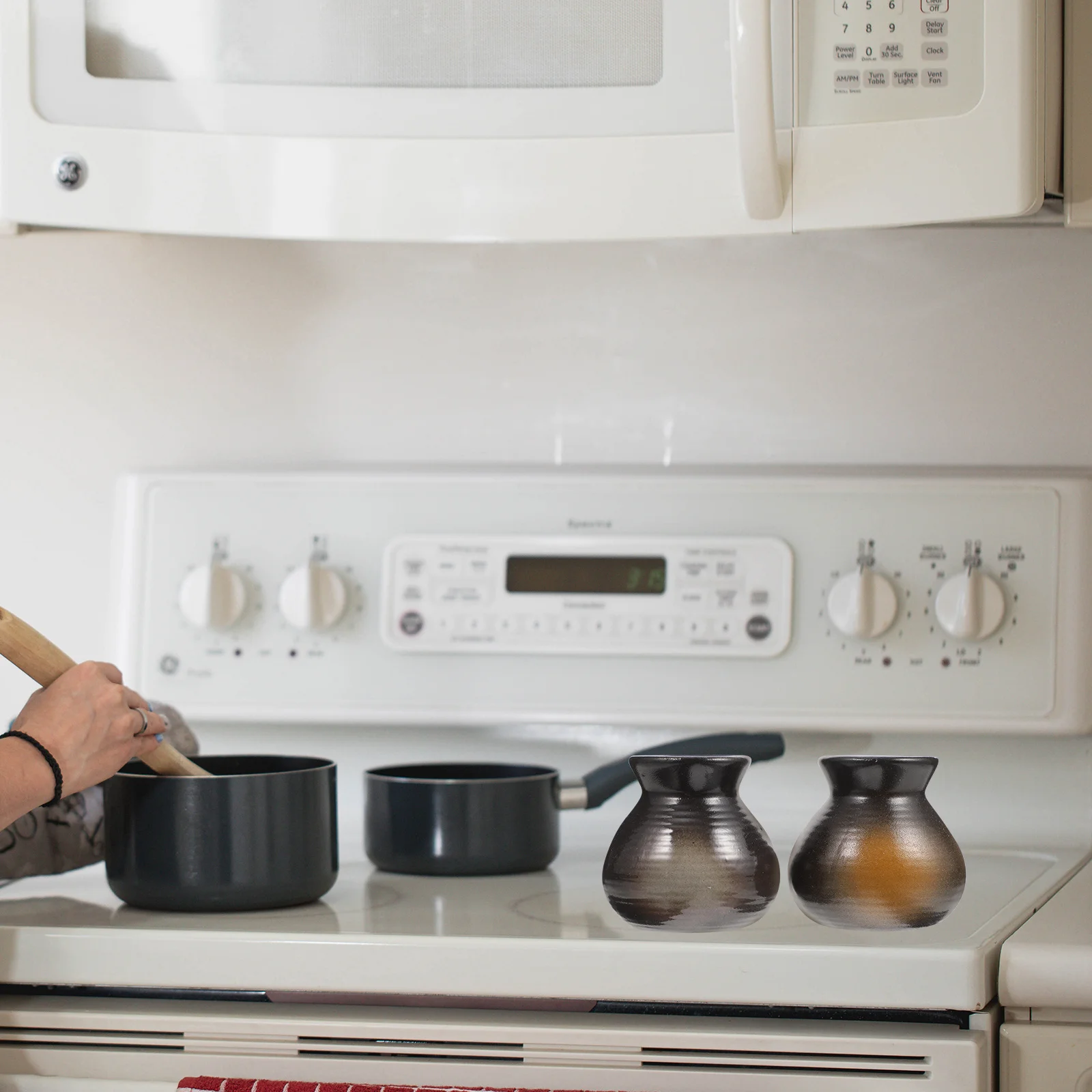 

2Pcs Japanese Style Dry Ice Ceramic Cups Premium Ceramic Table Decor Practical Toothpick Holder Dry Ice Container