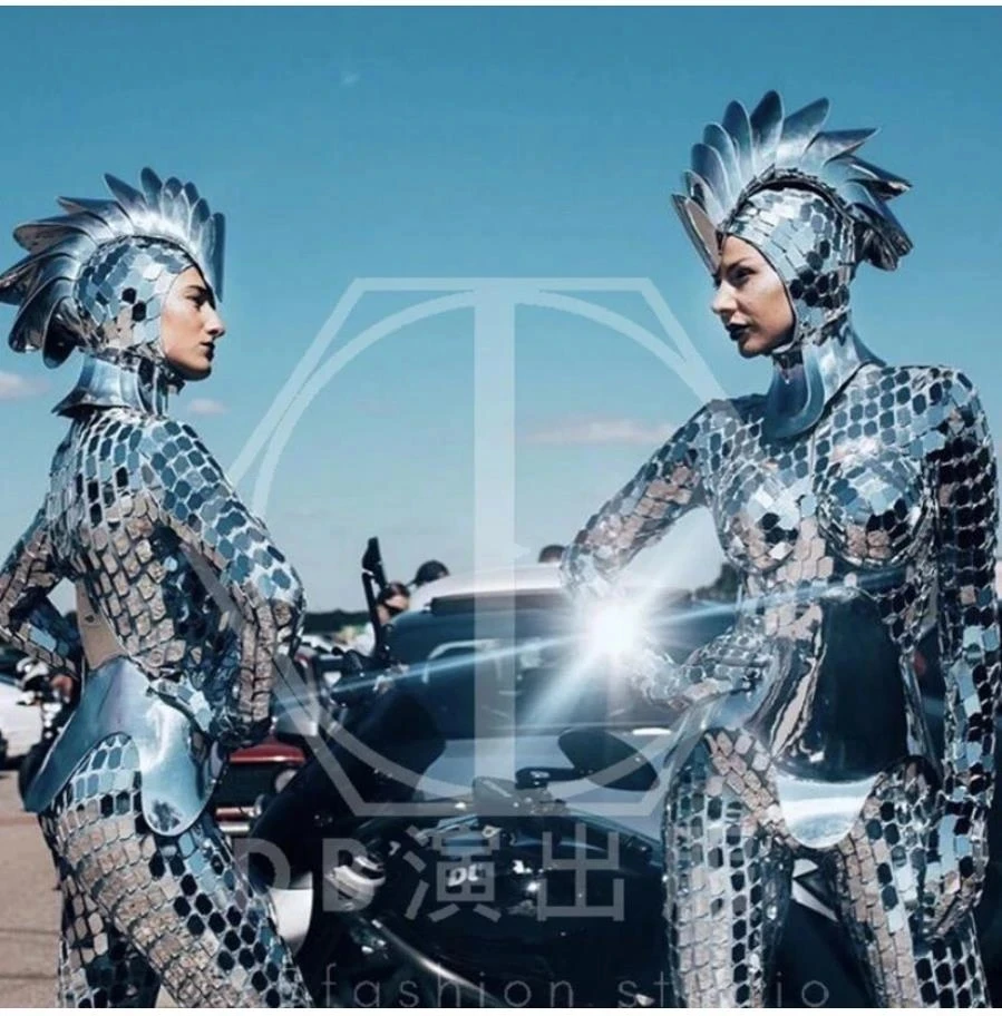 

Mirror dance catwalk costume silver snake-head mirror costume stage costume customization Stage performance Singer Outfit