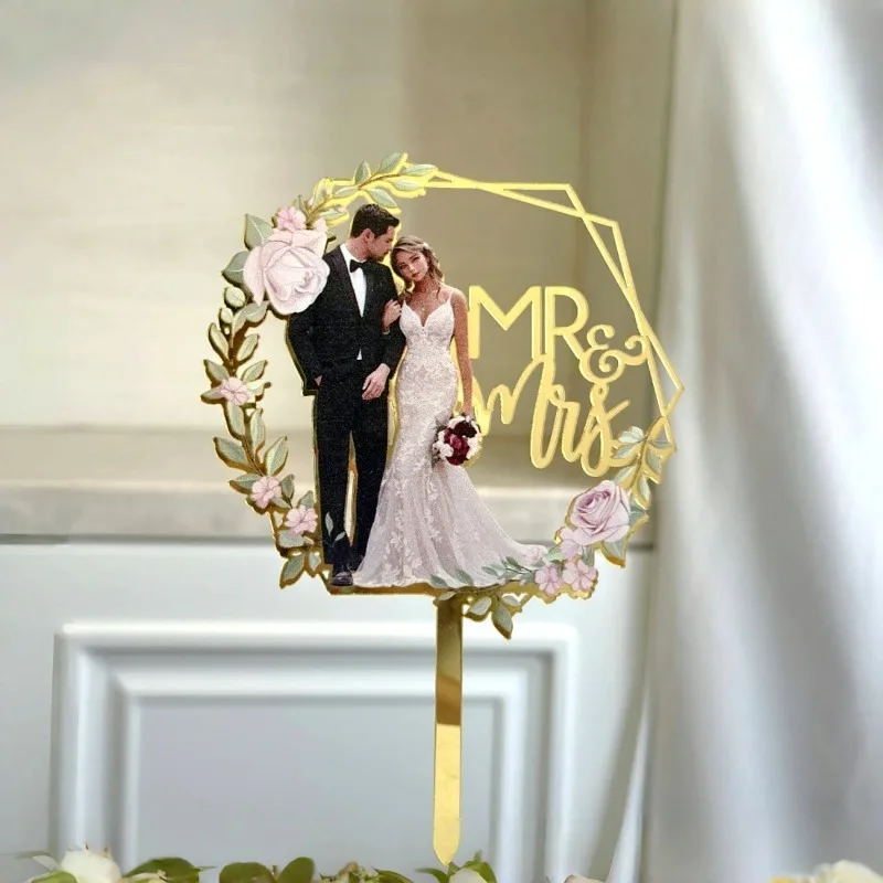 Golden Acrylic Mr&Mrs Love Wedding Cake Topper Wood Bride and Groom Cake Topper for Wedding Engagement Party Cake Decorations