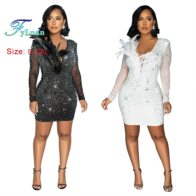 Gorąca wyprzedaż sezonu Obcisła koronkowa sukienka damska z długim rękawem Mini sukienka z kwadratowym kołnierzem Ozdoba z piór Dżetów Seksowne suknie na studniówkę