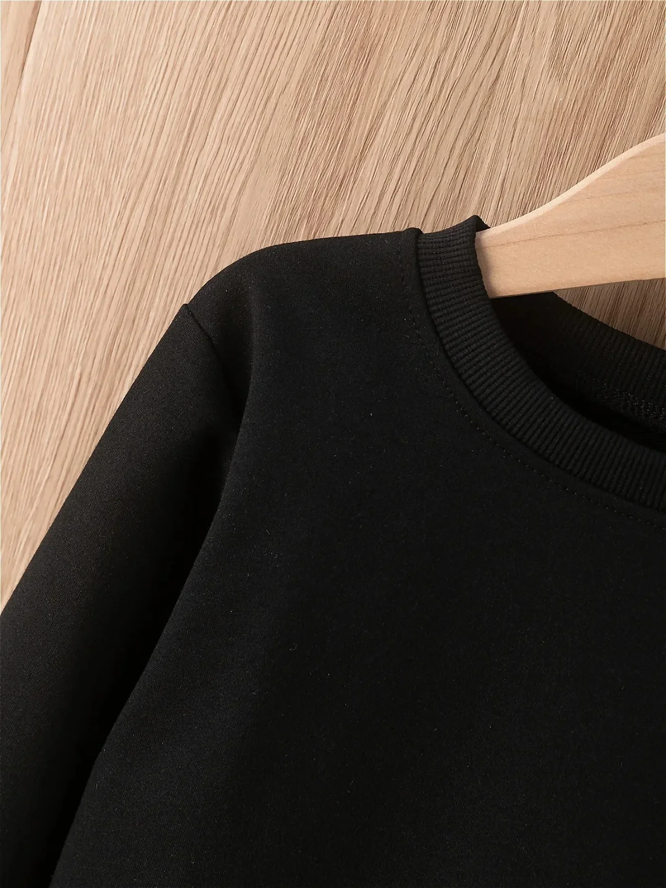 سويت شيرت بدون غطاء للفتيات بطابع الهالوين، ملابس خريفية مريحة وأنيقة مع تصميم اليقطين والزهور، مثالية لمتعة الخريف