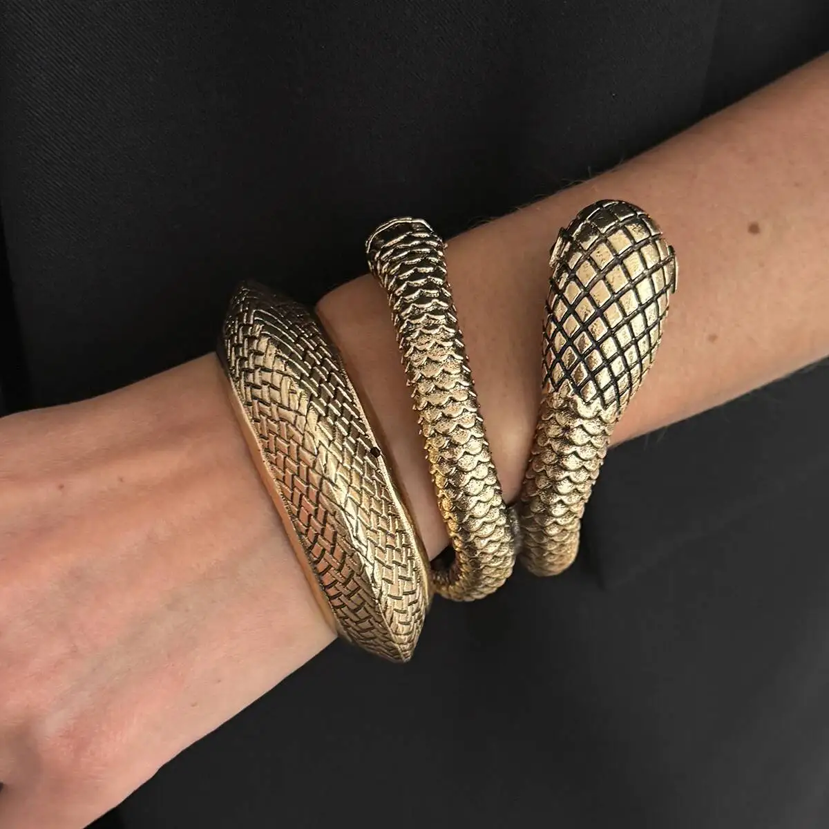 KunJoe Punk Geometric Serpentine Open Wide Bangle Bracelet Women Exaggerated Stackable Snake Cuff Spring Bangles Party Jewelry
