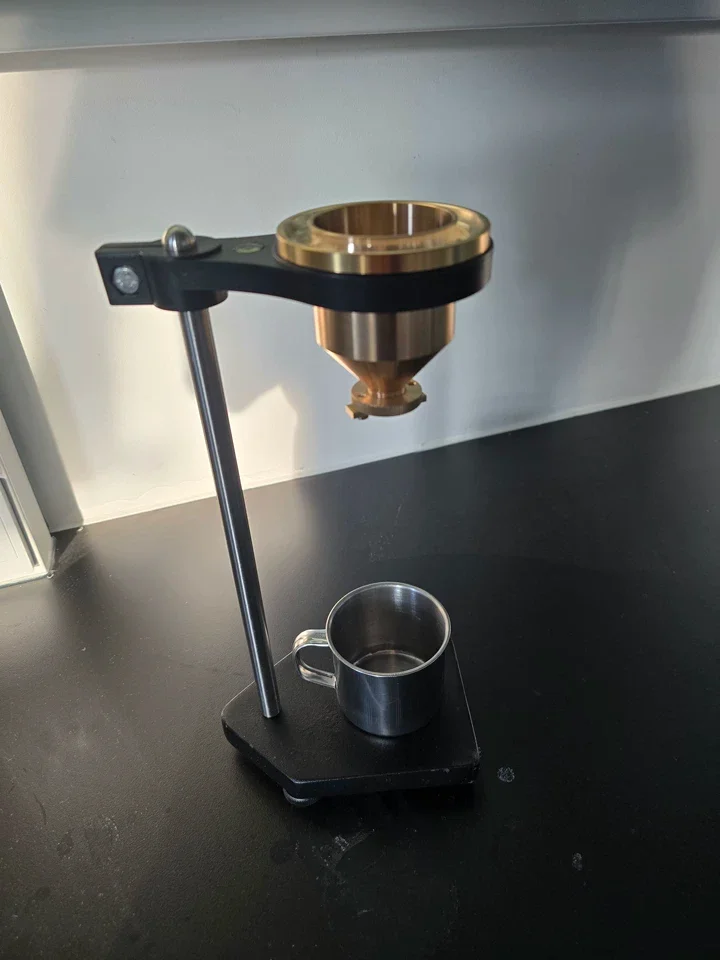 LND-1 Apply four cups of pure brass paint, flow rate cup, paint viscosity test cup (cup body only)